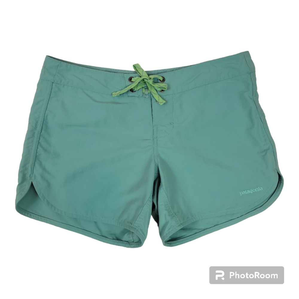 Patagonia Women's Wavefarer Boardshort Size 4